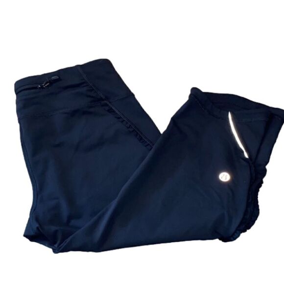 Lululemon Athletica Capris with Fringe (Size 6) - Picture 1 of 9